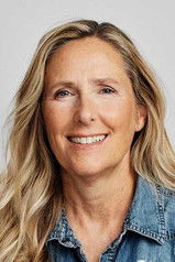 Сцарлетт Леwис