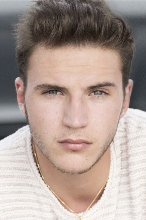 Амброисе Jамес Ди Маггио