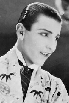 Еллиотт Ротхе