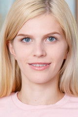 Меган Холлй