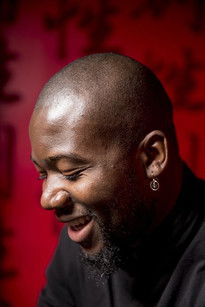 Аллойсиоус Массаqуои