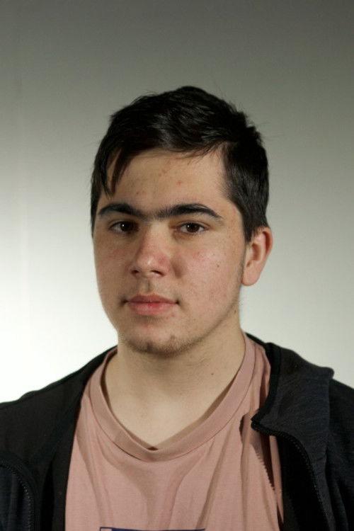 Луке Левертон