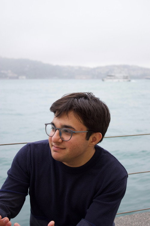 Емруллах Гüнеş