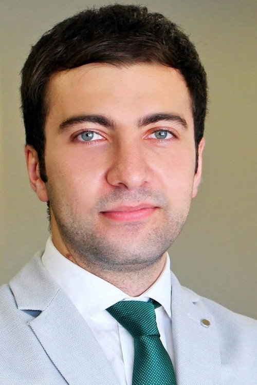 Бəхруз Хüсейнзадə