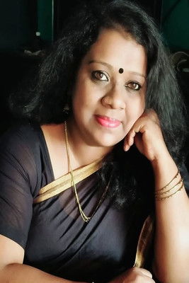 Майа Суресх