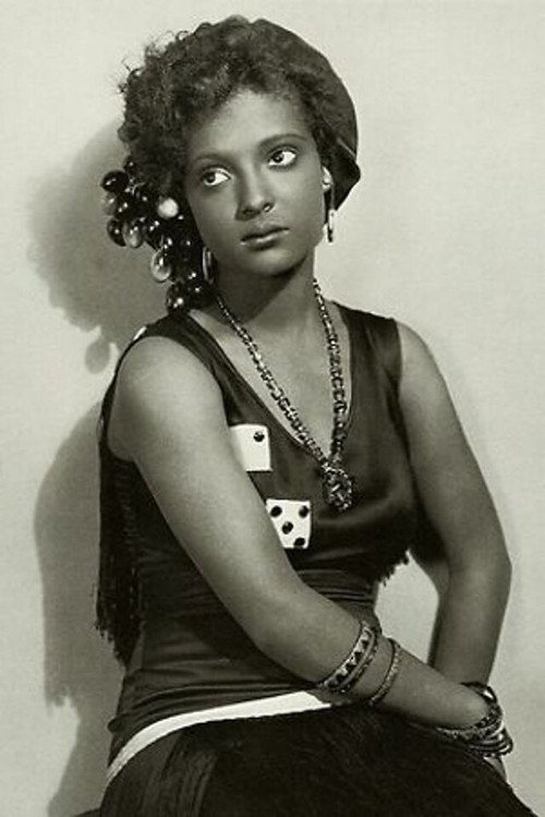 Нина Мае МцКинней