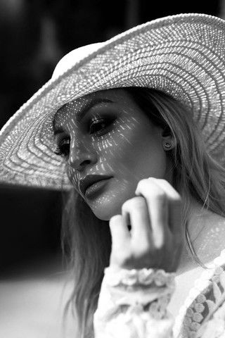 Карин Хансер