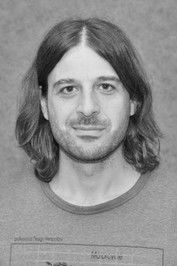 Никос Канатас