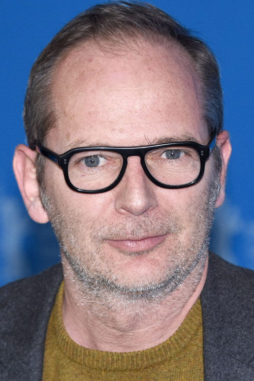  Этьен Комар