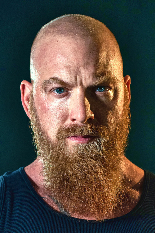 Адам Даннелс