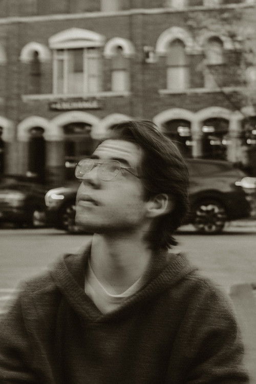 Jосхуа Халл