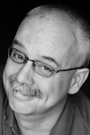 Доуглас Неwелл