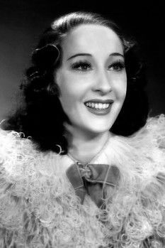  Клара Каламаи