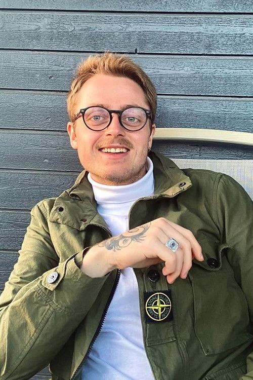 Деннис Олсен