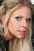 Миа Де Берг