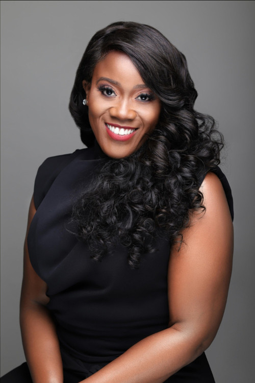 Тиффанй Q. Едwардс