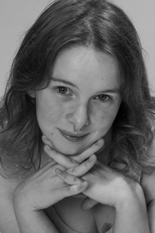 Jенна Анн-Деwей