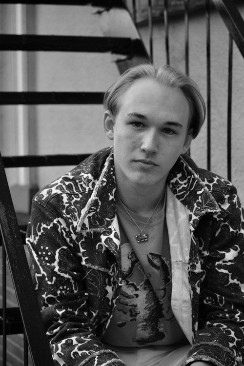 Оливер Цаналес Греенwоод