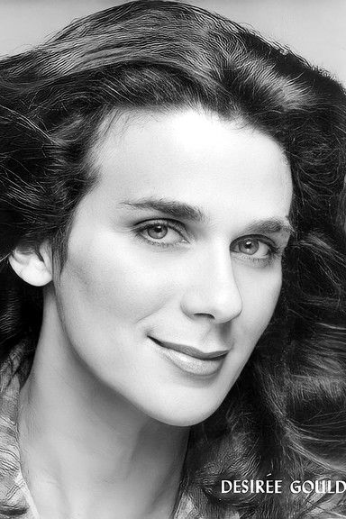 Десирее Гоулд