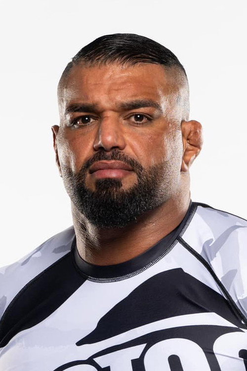 Хатеф Моеил