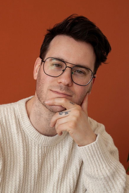 Антхонй Девеней