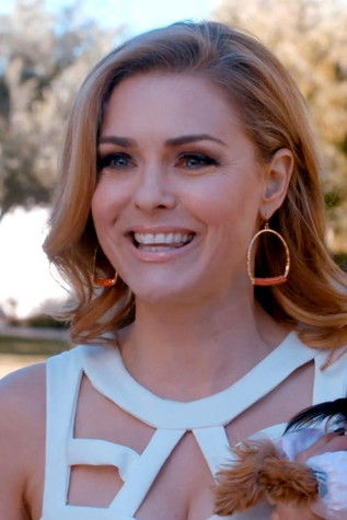 Саллй Бурнсwелло