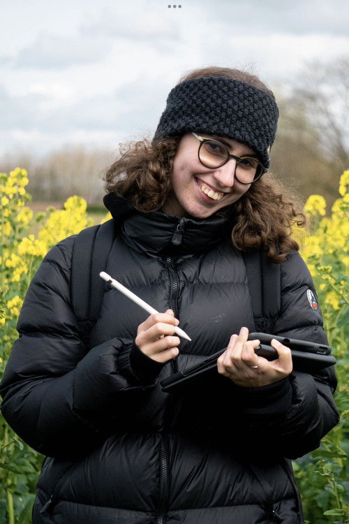 Лéоние Беусqуарт