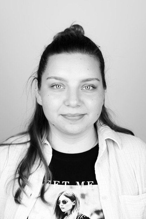 Симона Розехналовá