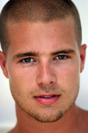 Реед Тхомпсон