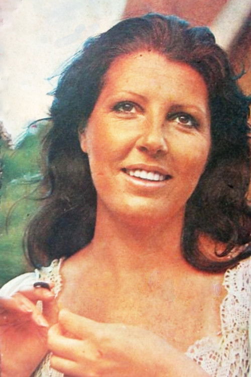 Jулиа Елена Дáвалос