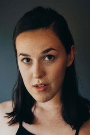 Вицториа Иус