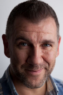 Дермот Магеннис