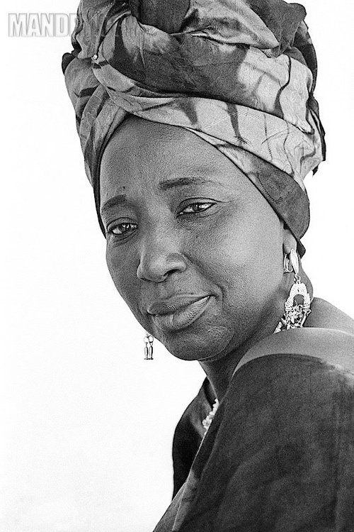 Иссеу Нианг