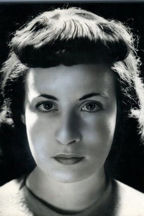 Паула Дехеллй