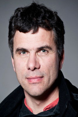 Гиллес Перрет