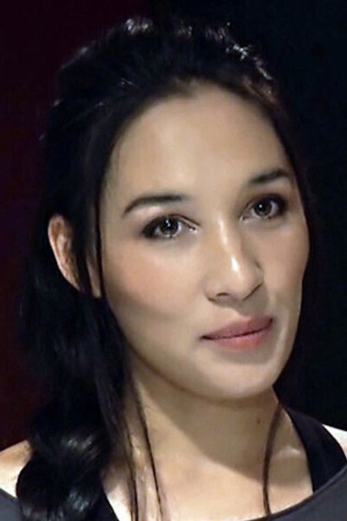 Jулиа Буи Нгоц