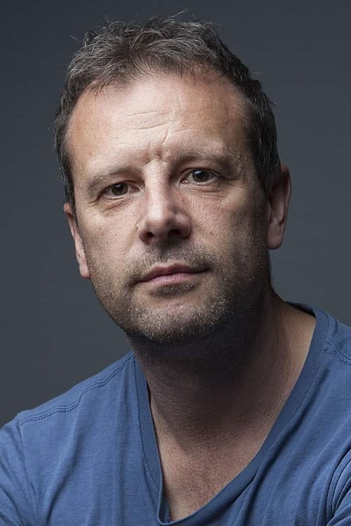 Пол Барнхилл