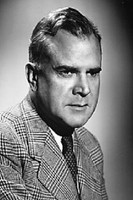  Эсмонд Найт