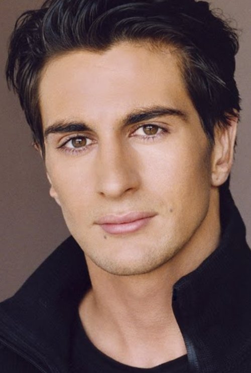 Лее Кхолафаи