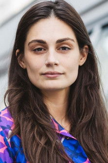 Зара Дwингер