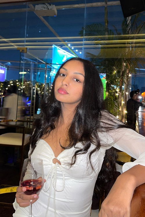 Анусхка Цхаухан