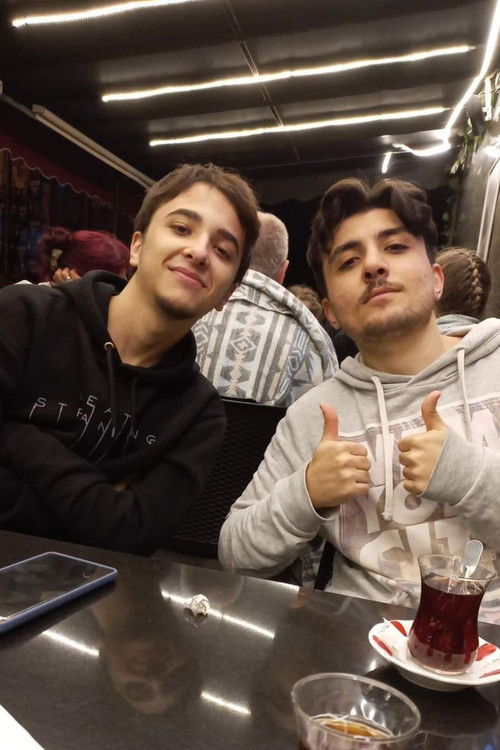 Хактан Öзтüрк