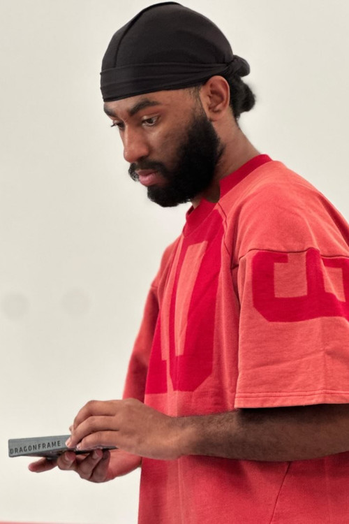 Акасх Jонес