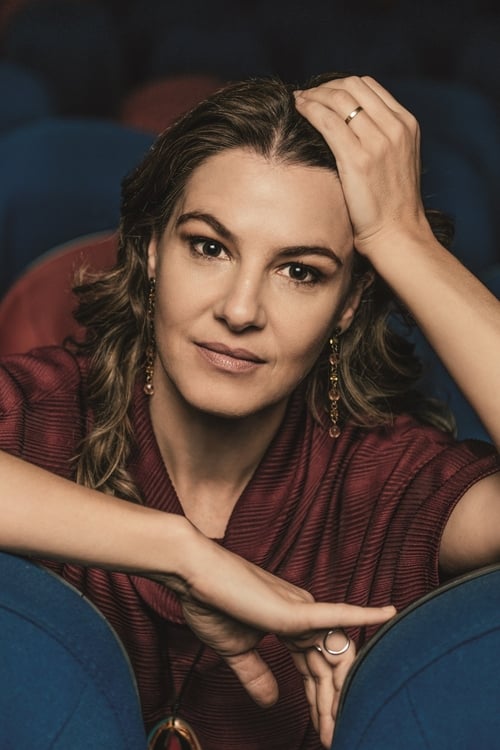 Естела Реннер