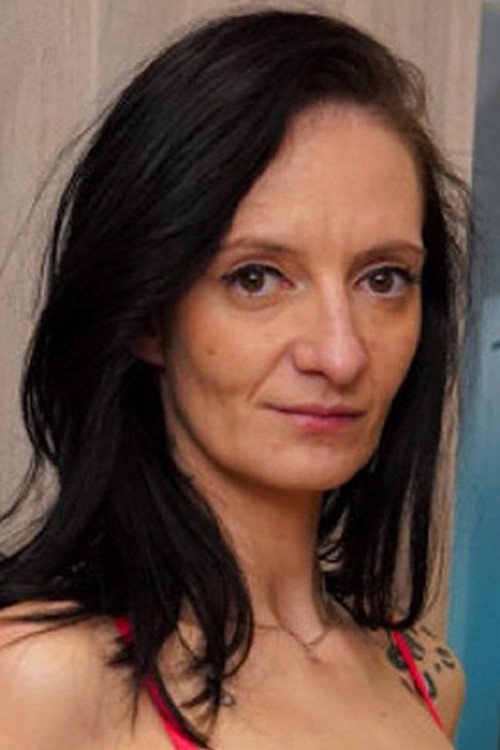 Лаура Давис