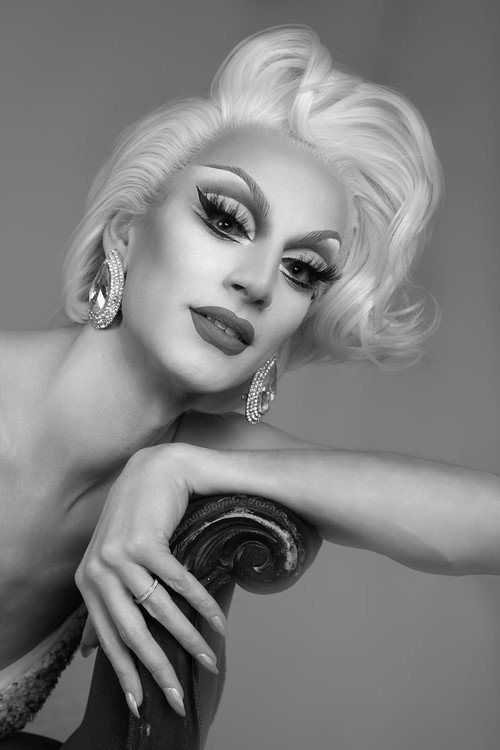 Исис Авис Лорен