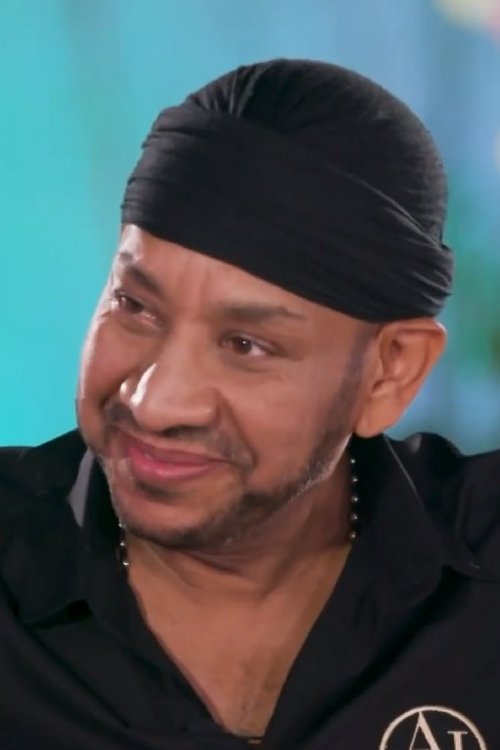 Ессам Карика