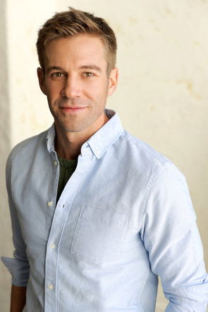 Етхан Схарретт