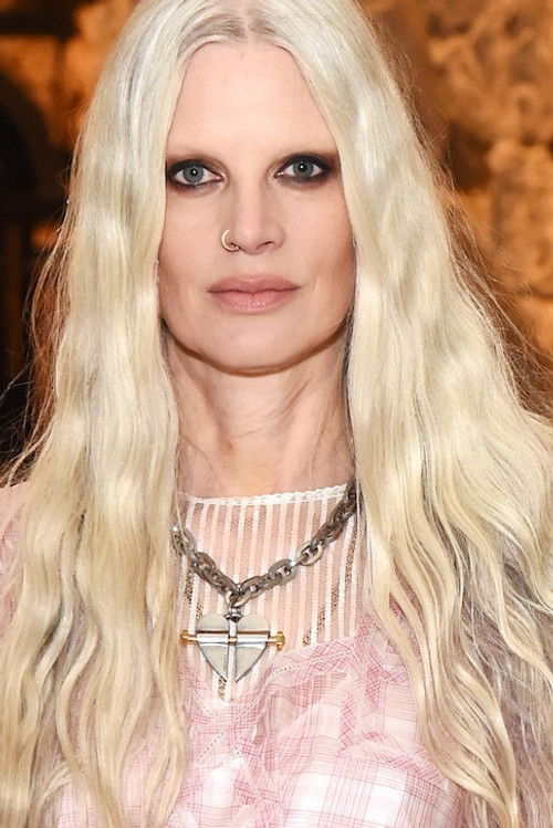  Кристен Макменами