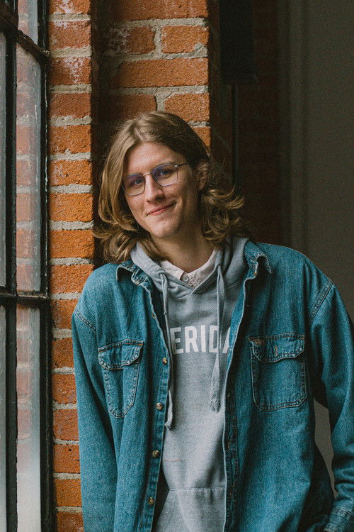 Андреw Страцхан